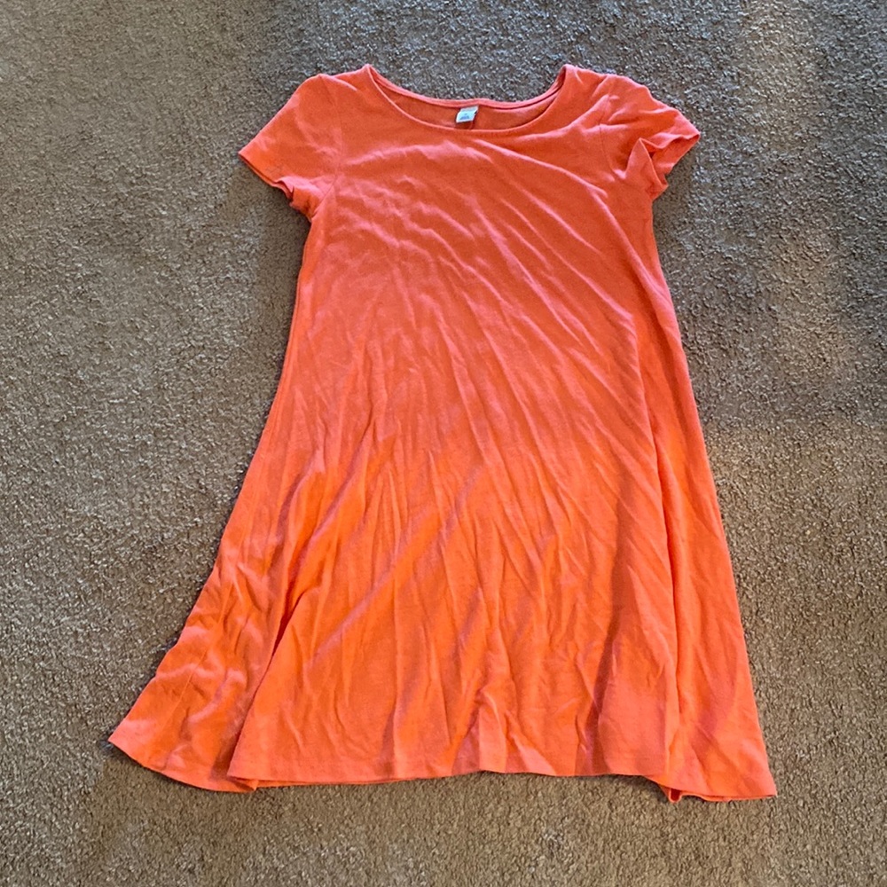 Free fitting summer dress